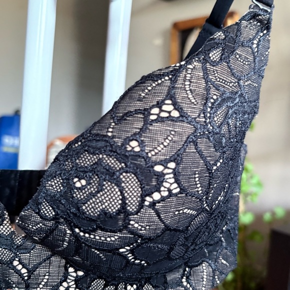 Victoria's Secret Black Lace Bra - Picture 3 of 11